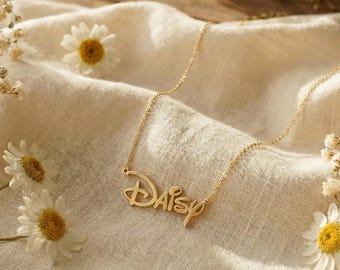 Collier police de caractères Disney personnalisé, collier prénom police Disney, plaque signalétique marguerite personnalisée, collier prénom enfant, cadeau fête des mères