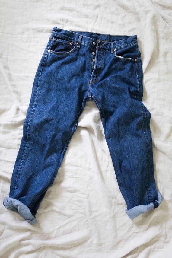 levi high rise mom jeans