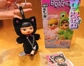 Authentic Bratz Bratziez Plush Blind Box with Lip Charm Clip Cute Collectible Toy