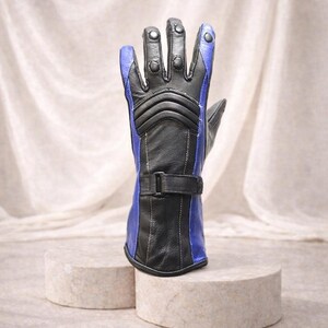 Ladies Blue Full Finger Leather Gauntlet Gloves
