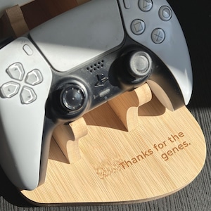Soporte personalizado para mando de PS5 y soporte para mando de Xbox, escritorio de juegos de madera a medida, regalo para novio gamer, regalo de aniversario de marido