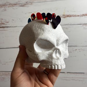 Skull Guitar Pick Holder – 3D Printed Rock Gift – Unique Musician Accessory
