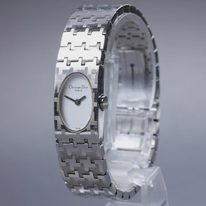 Montre pour femme Christian Dior D70-100 avec cadran argenté et quartz Authentique [presque état neuf] image 1