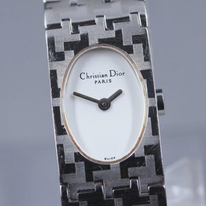 Montre pour femme Christian Dior D70-100 avec cadran argenté et quartz Authentique [presque état neuf] image 3
