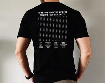 Camiseta interactiva de Disneyland: sopa de letras y juego de espera en la fila