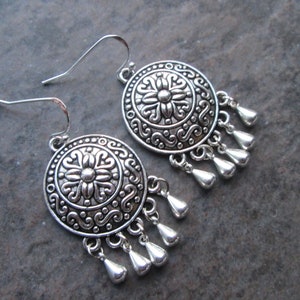 Pendientes de araña de filigrana de plata con ganchos de plata de ley y pendientes colgantes bohemios con forma de concha redonda, regalo para ella