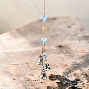 Cloches de sorcière pour porte - Perles en verre coeur - Bénédiction de la protection wicca accroche-porte