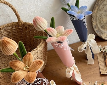 Graduation Gift Bouquet, Pipe Cleaner Kit Craft with Video to Teachers, DIY Tulip Bouquet