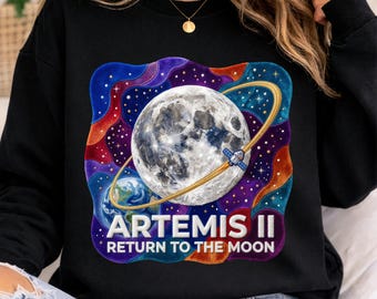 Artemis II PNG, Artemis 2 PNG, Design spaziale patchwork, Luna in ciniglia di velluto, Orbita della Terra e della navicella spaziale Orione, PNG per sublimazione, PNG per maglietta
