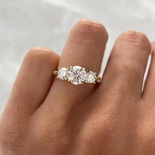 Round Cut Diamond Engagement Ring 2.60 CTW Three-Stone Twisted Pavé Band 14K Solid Gold Elegant Bridal Jewelry.