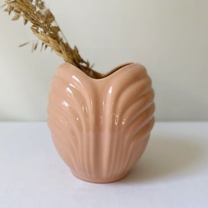 80s Art Deco pink vase / pale pink waterfall vase / ceramic flower vase / boho home decor / 80s deco decor / post modern home decor