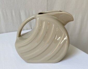 Taupe Art Deco pottery pitcher / Alamo pottery ceramic pitcher / 80s Art Deco style pitcher / juice iced tea carafe / neutral colored decor