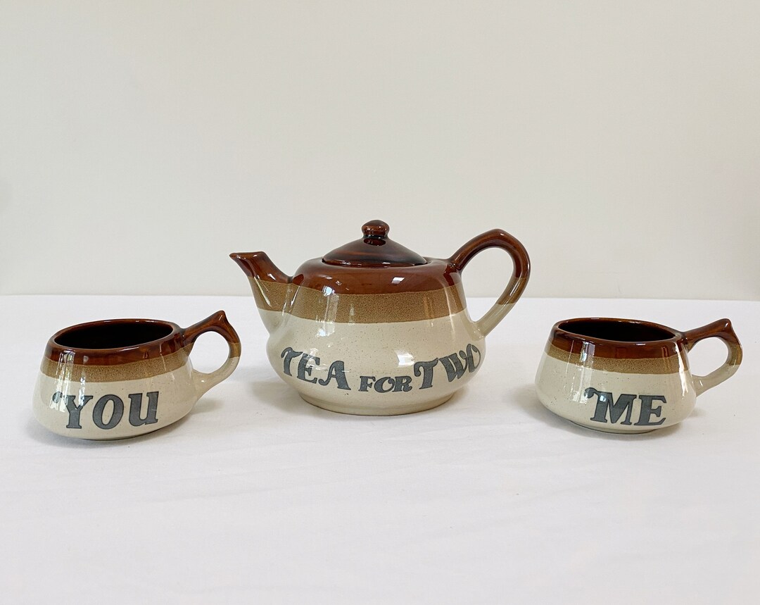 Vintage Tea Set / Tea for Two Tea Set / Mcm Tea Pot and Mugs / Retro