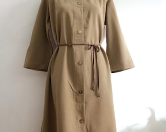 1960s Beige Coat Dress – Textured Fabric, Peter Pan Collar, Minimalist Vintage, Size L