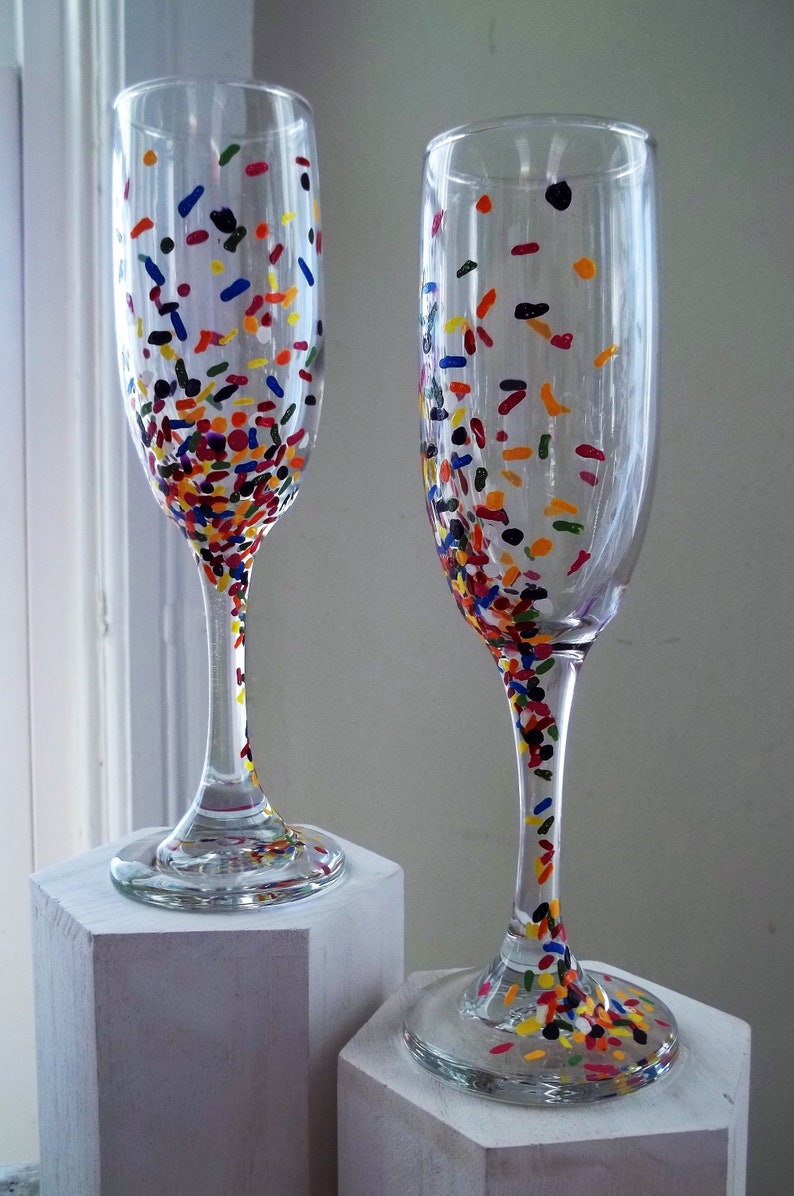 2 FUN CONFETTI Champagne Flutes Glasses Hand Painted Gift Celebration