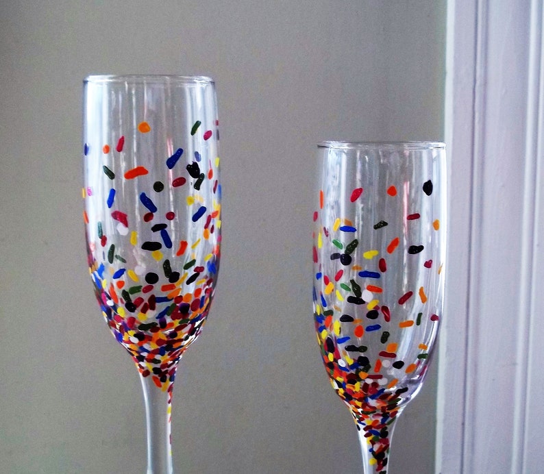 2 FUN CONFETTI Champagne Flutes Glasses Hand Painted Gift Celebration