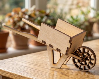 3D Laser geschnitten Miniatur Schubkarre Vektordateien SVG, DXF | 3 mm Sperrholz CNC Fräser Vorlage | Rustikaler Garten Übertopf | Digitaler Download