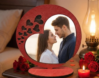 Valentinstag Paar Fotorahmen SVG & DXF | Laser Cut Holz Bilderhalter | Romantische Herzständer | Digitale Datei | 3 mm Sperrholzplan