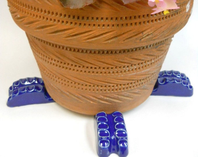 Ceramic Pot Feet Set of 4. Handmade Ceramic Ridged Pattern Pot Risers