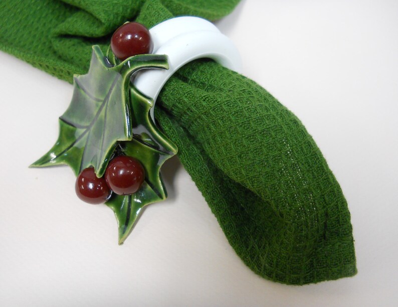 Holly Napkin Rings Set of 4 Napkin Rings Holly With Burgundy Etsy