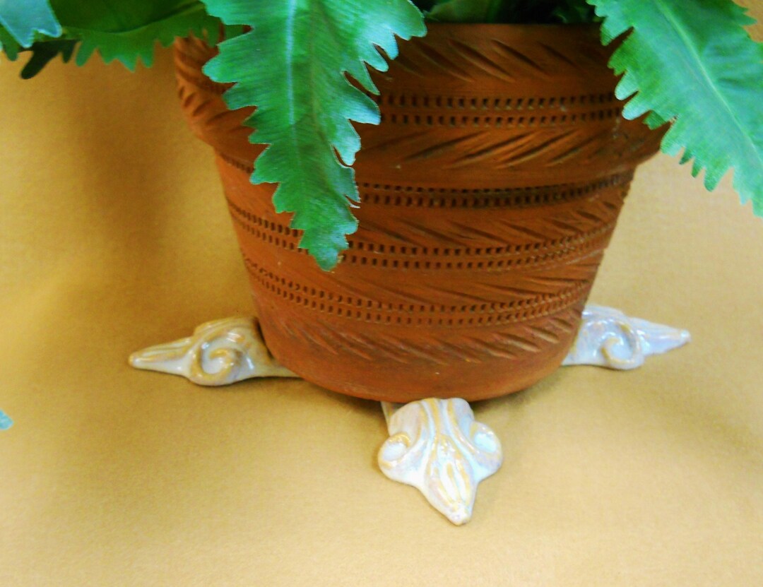 Ceramic Pot Feet Set of 4. Handmade Ceramic Fleur De Lis Pattern Pot