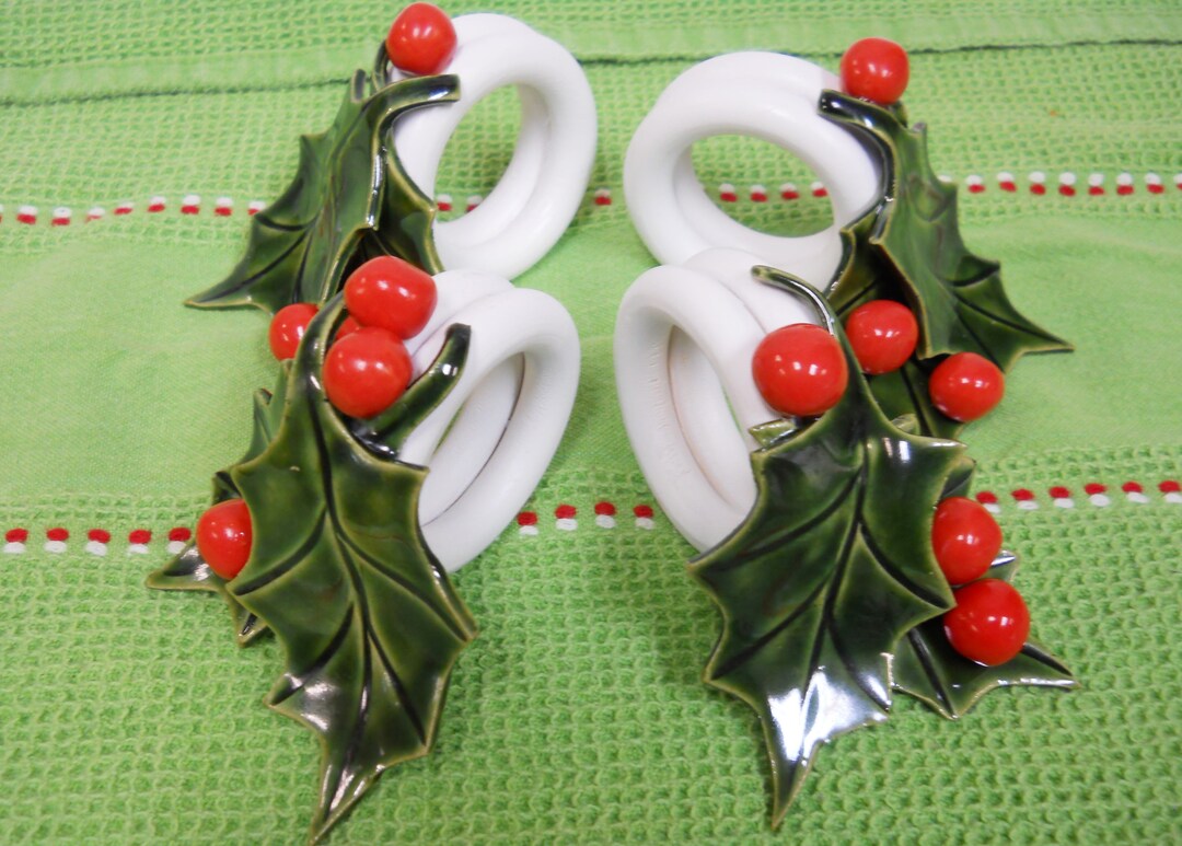 Holly Napkin Rings, Set of 4 Napkin Rings, Holly With Bright Red