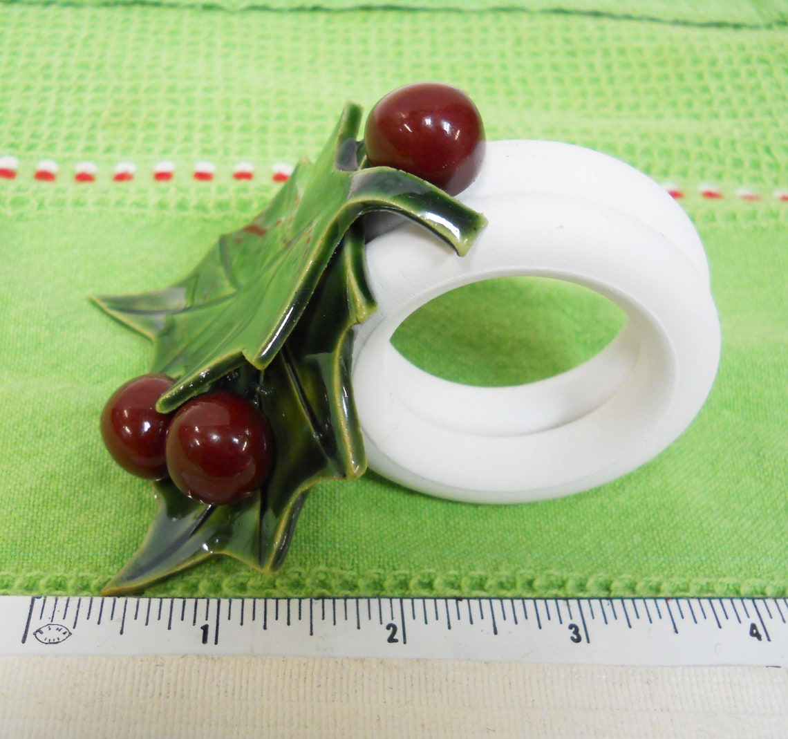 Holly Napkin Rings Set of 4 Napkin Rings Holly With Burgundy Etsy