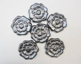 Rosette Craft Tiles: Azulejos de cerámica hechos a mano de 2", juego de 6. Azulejos de mosaico plateado metálico oscuro, piezas de mosaico.
