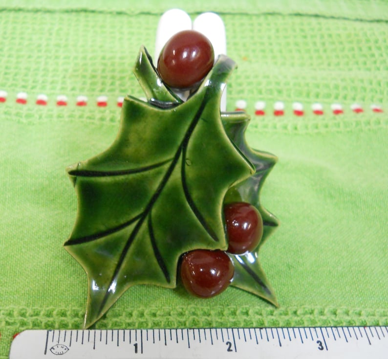 Holly Napkin Rings Set of 4 Napkin Rings Holly With Burgundy Etsy