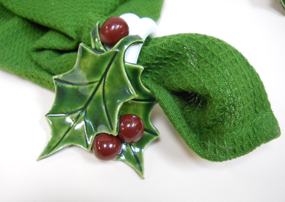 Holly Napkin Rings Set of 4 Napkin Rings Holly With Burgundy Etsy