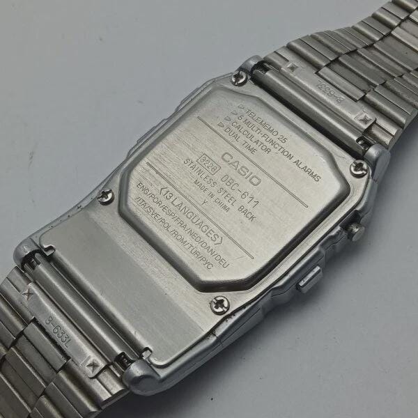 Casio Illuminator Data Bank DBC-611 Quartz 3228 Digital Vintage