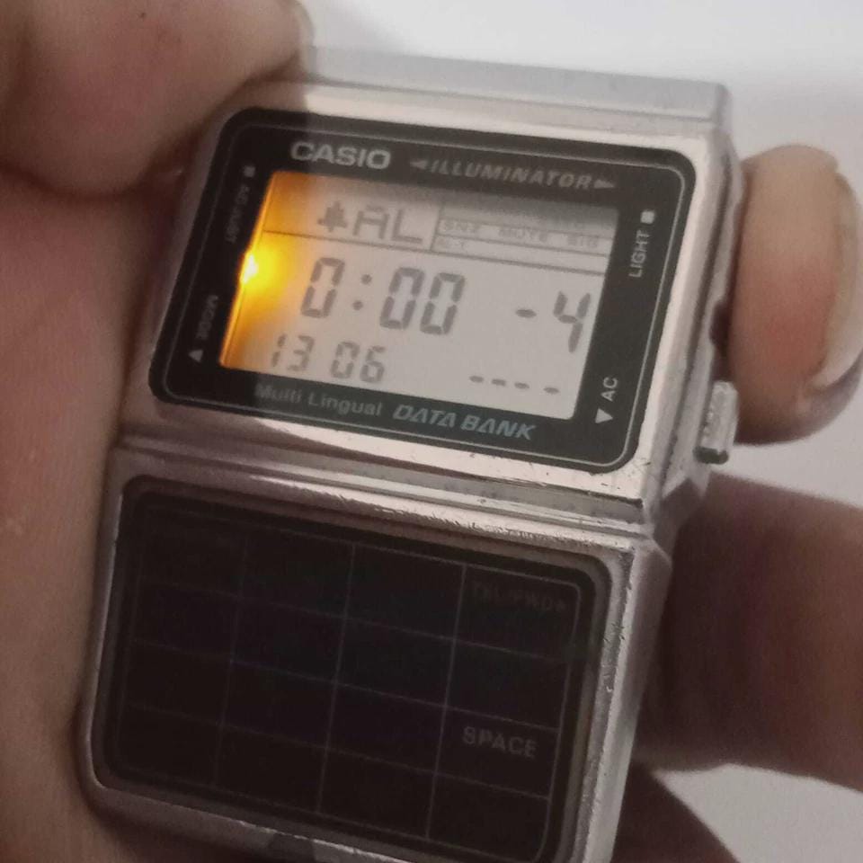 Casio Illuminator Data Bank DBC-611 Quartz 3228 Digital Vintage 