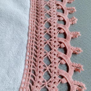 El Örgüsü Şeftali Tığ İşi Dantel Havlu Kenarı - El İşi Oya, Çeyizlik Banyo/Mutfak Havlu Süsü, Vintage Tarzı Dantel