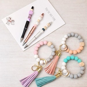 Beaded Wristlet and Pen Duo, Silicone Wristlet and Pen Set, Matching