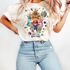 Camiseta de Super Mario Galaxy, camiseta de Mario, Peach, Bowser, Rosalina y Yoshi, camiseta retro para gamers, regalo de cumpleaños personalizado imagen 2