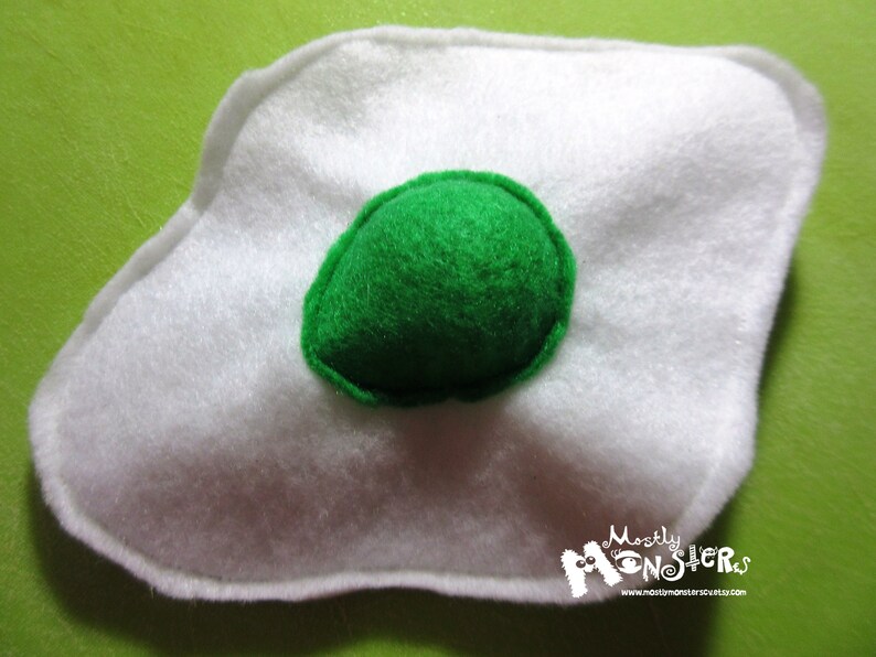 Felt toy EGG with squeaker squeaky egg toy felt food egg toy fried egg felt egg green green egg green egg yolk toy Kelly Green yolk