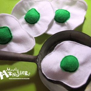 Felt toy EGG with squeaker squeaky egg toy felt food egg toy fried egg felt egg green green egg green egg yolk toy image 2