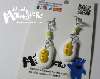 Happy Egg Twins earrings; smiling eggs earrings;Happy eggs earrings; one-of-a-kind fake food earrings; breakfast earrings; Kawaii eggs