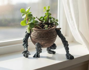 Iron Fist Alexander Pot | Elden Ring Planter | 3D Print Game Room Decor | video games figure | Game Vase | 7inch