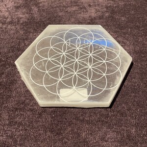 Selenite plate, gemstone plate, Selenite gemstone plate, selenite flower of life plate, selenite chakra plate, charging plate, grid plate image 3