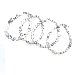 White Howlite bracelet, healing stone bracelet, bracelet, unisex bracelet, gemstone bracelet, white bracelet, size 7.75&#39;&#39;, stackable