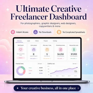 Puede incluir: Una pantalla de portátil que muestra el Ultimate Creative Freelancer Dashboard con secciones para resumen, clientes potenciales, clientes, proyectos y ajustes. La interfaz incluye gráficos financieros, seguimiento de proyectos y facturas.