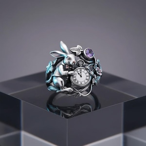 Kaninklocka Silverring, Alice i Underlandet-inspirerad lila stenarmband