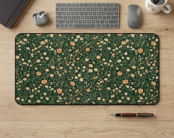 Vintage Wildflower Pattern Desk Mat | Green Floral Mousepad