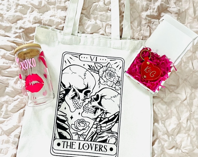 Valentine's Gift Set | XOXO Tumbler, Tarot Lovers Tote, Personalised Heart Keyring