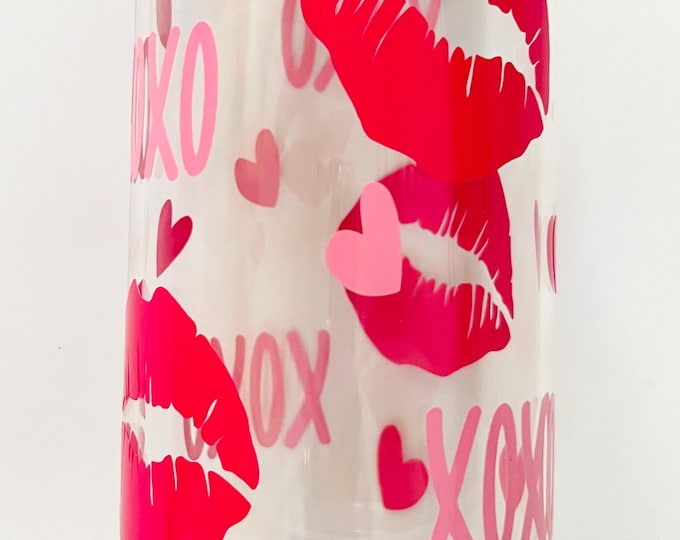 Valentines Gift | XOXO Kiss Glass Tumbler | Iced Coffee Cup | 16oz with Bamboo Lid