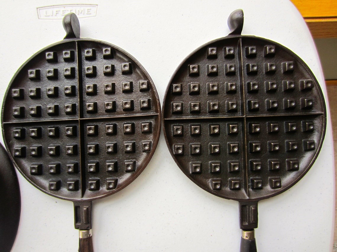 Cast Iron Wagner Waffle Iron 8 Wood Handles and Low Base w Etsy