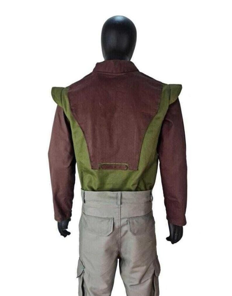 May include: A long-sleeved jacket featuring a dark brown back panel and olive green side panels with structured shoulder flaps, paired with light gray cargo pants that have two back pockets and side cargo pockets on a mannequin.