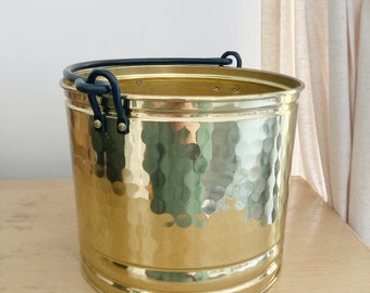 Vintage Bristol Brass Planter or Bucket. 7 inch round with handle.