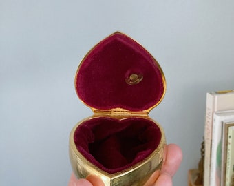Vintage Brass Heart Music Box Jewelry or Ring Box. Plays “Memory”